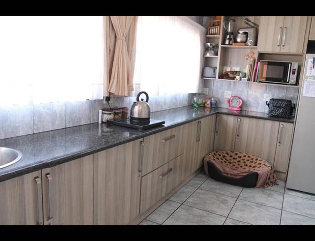 3 BEDROOM HOUSE FOR SALE IN EDENVALE CENTRAL
